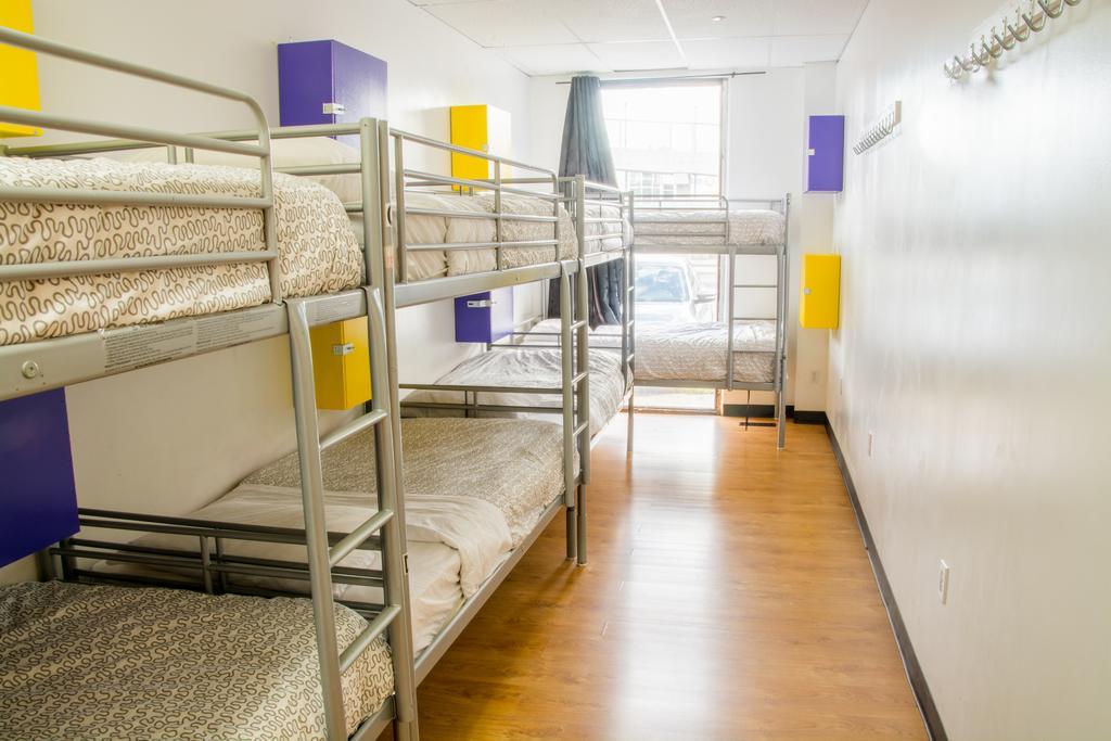 Wicked Hostels - YYC Eksteriør bilde